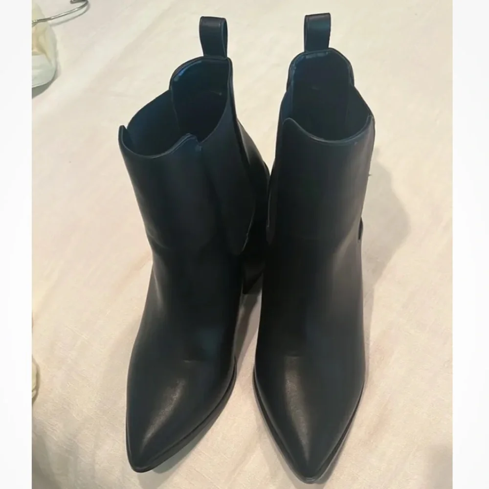 NEW ASOS RAID Vienna black heeled chelsea boots US 9 UK 7 Block Pointy - Picture 7 of 7